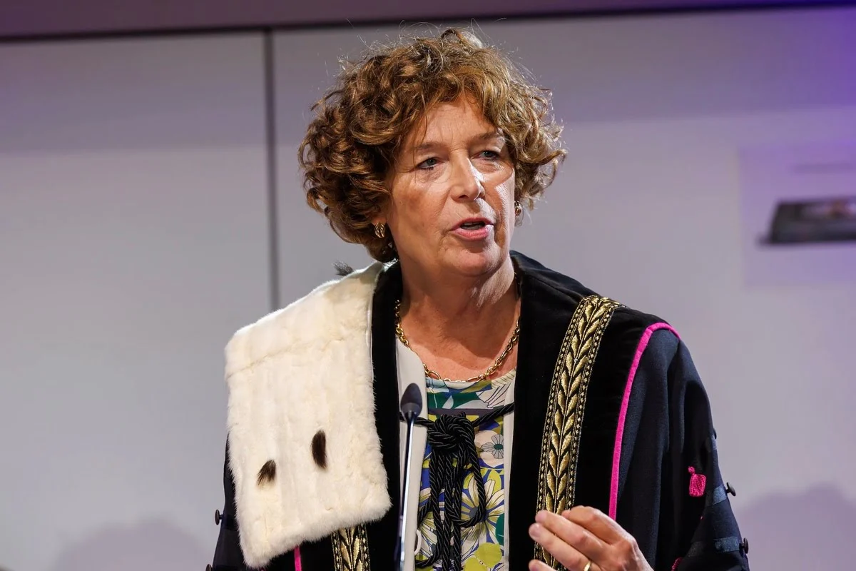 Petra De Sutter onder vuur door AI