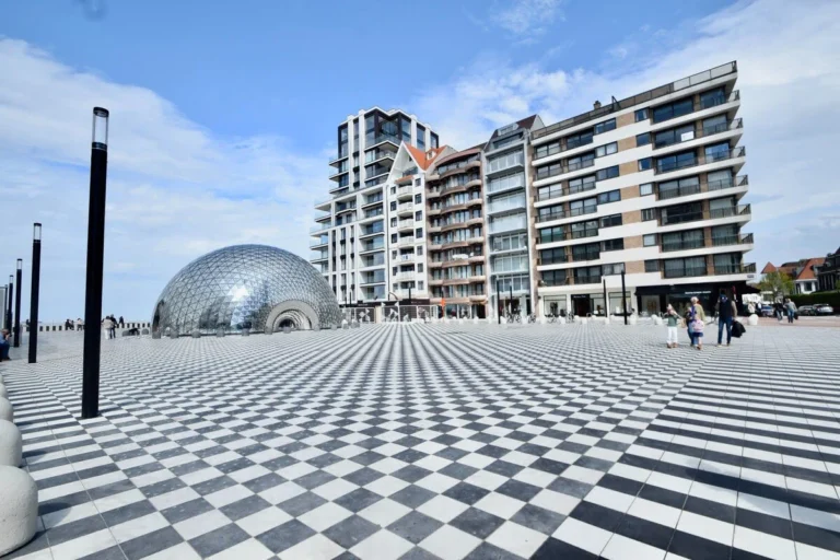 Het Albertplein in Knokke-Heist heeft de duurste garageboxen van het land