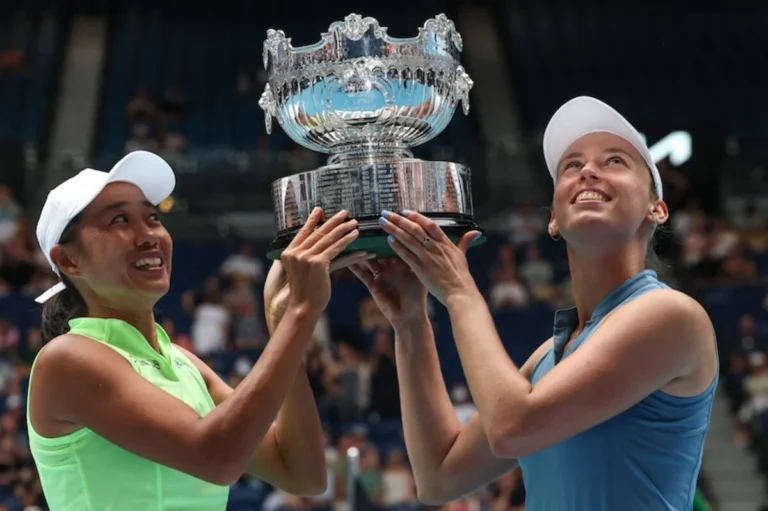 Shuai Zhang en Elise Mertens